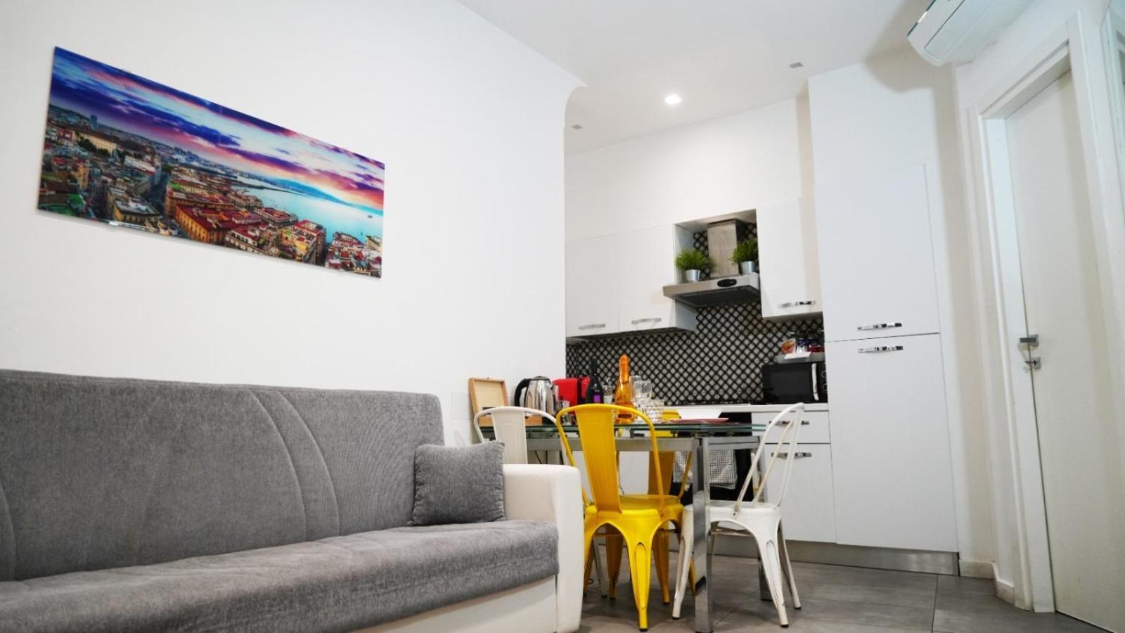 Scugnizzo Apartment Napoli Eksteriør bilde